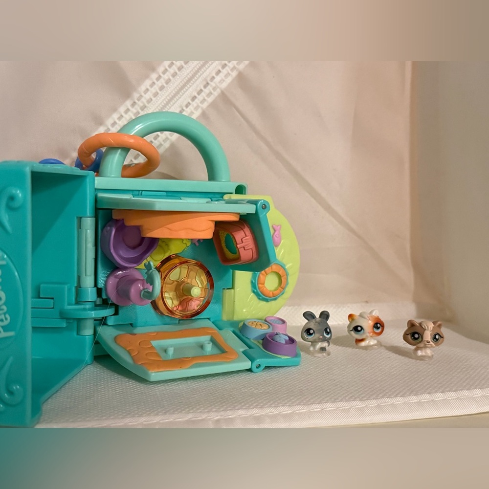 Littlest Pet Shop Teeniest Tiniest Mini Pop Up Playset